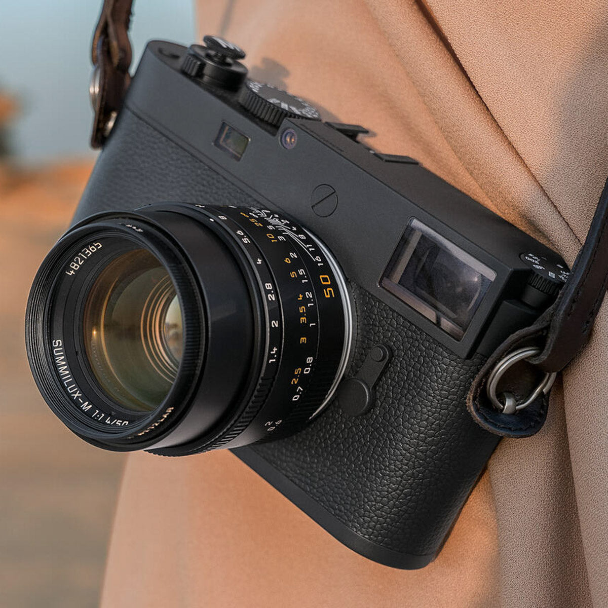 M Camera
