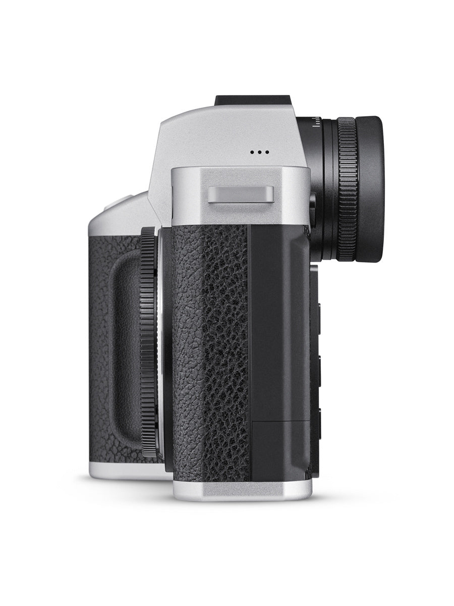 SL2, silver with LEICA VARIO-ELMAR-SL 1:2,8 / 24-70 ASPH.