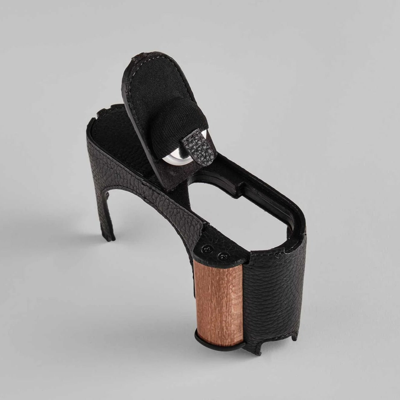 Q3 Half Case - TagCase® Prestige