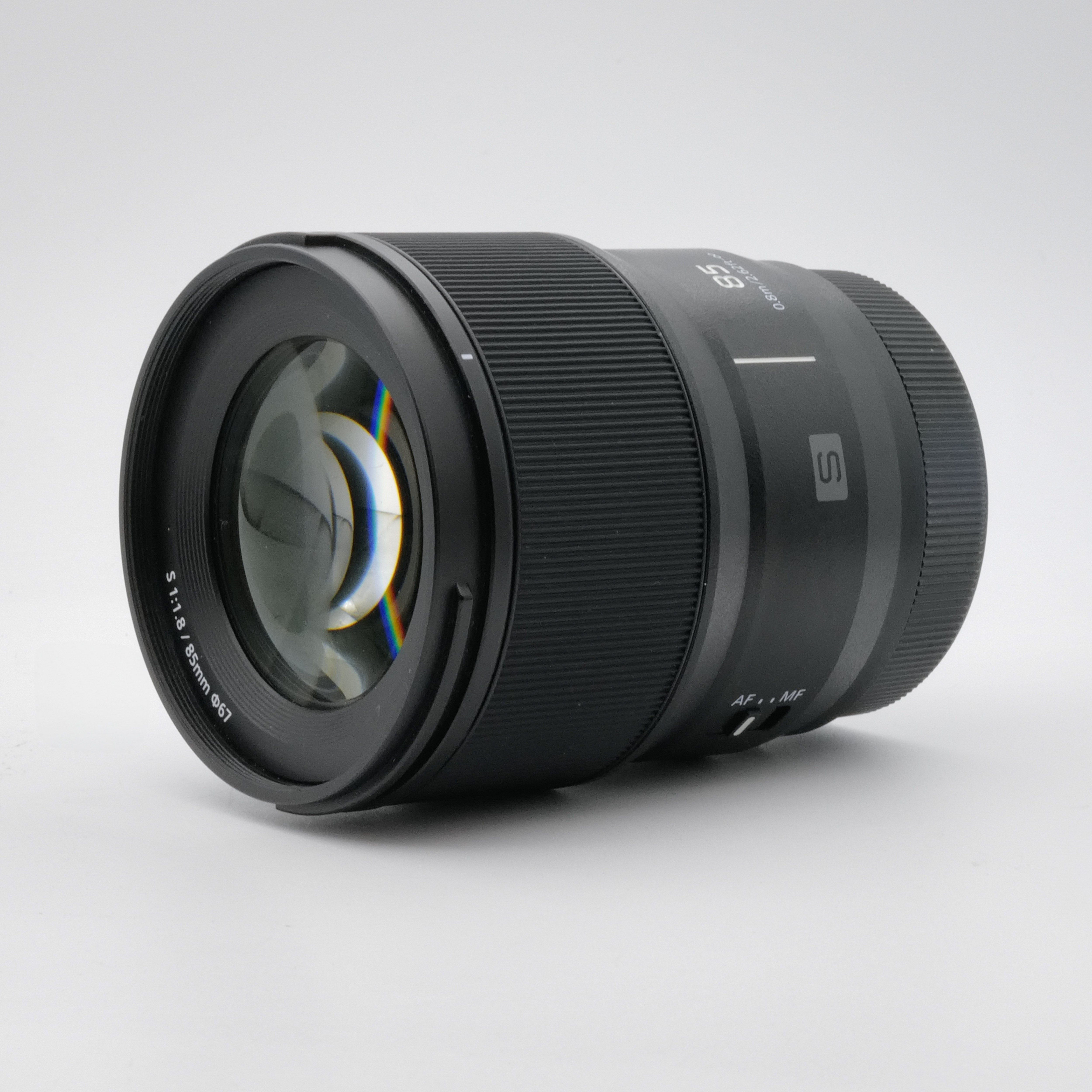 85mm f/1.8 Lumix-S. XH3DC201836