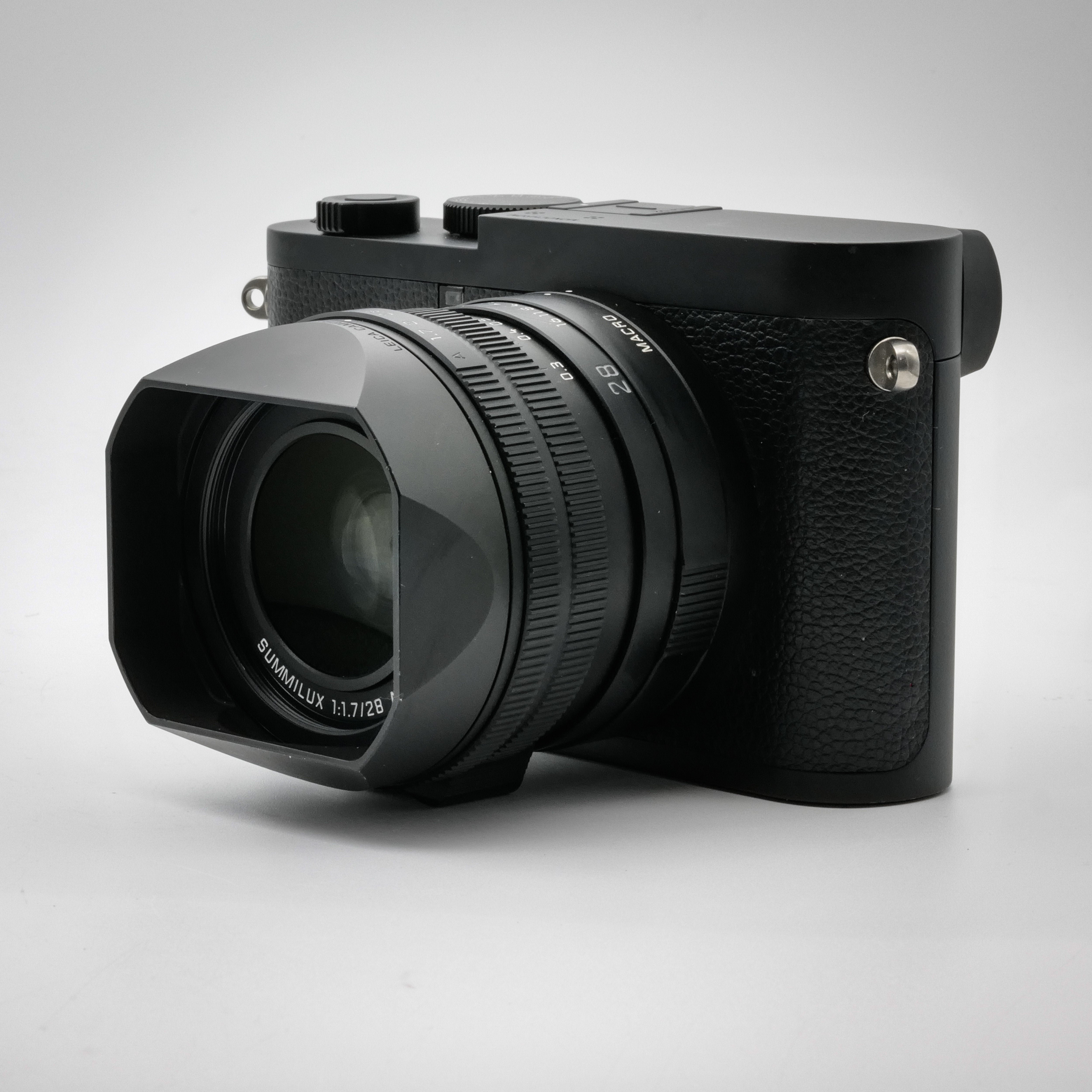 Q2 Monochrome, 5600749