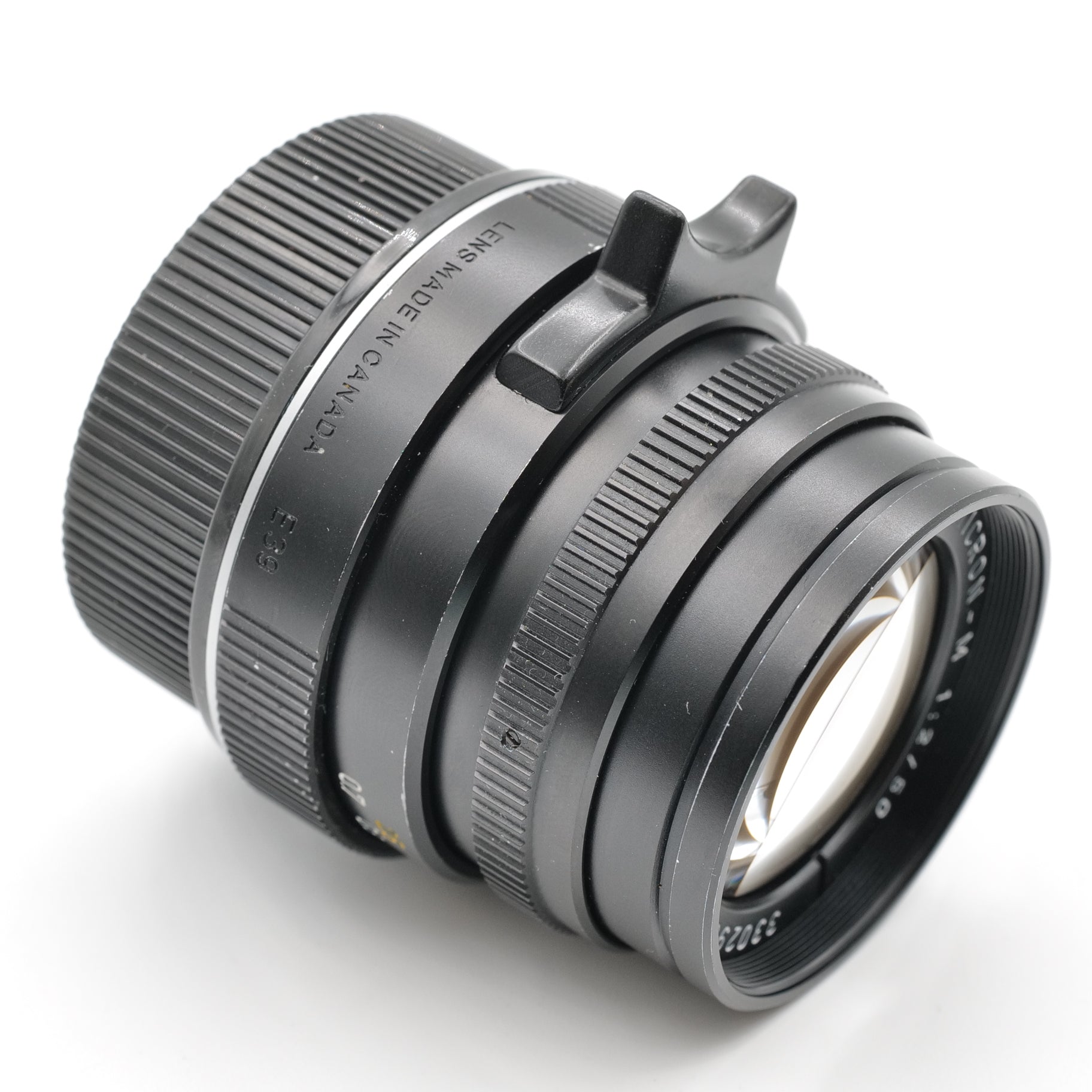 50mm f/2 v.4 Summicron. 3302986