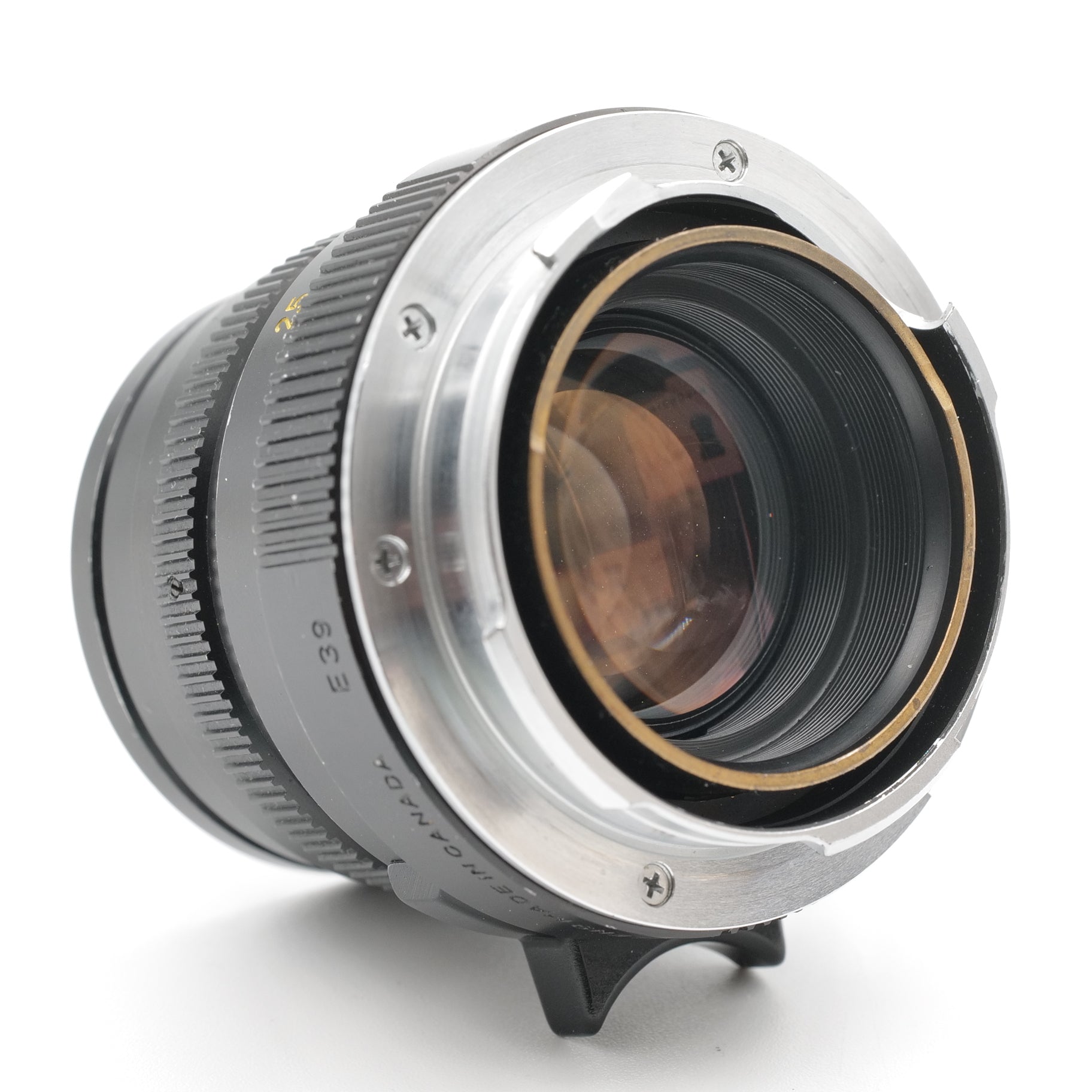 50mm f/2 v.4 Summicron. 3302986
