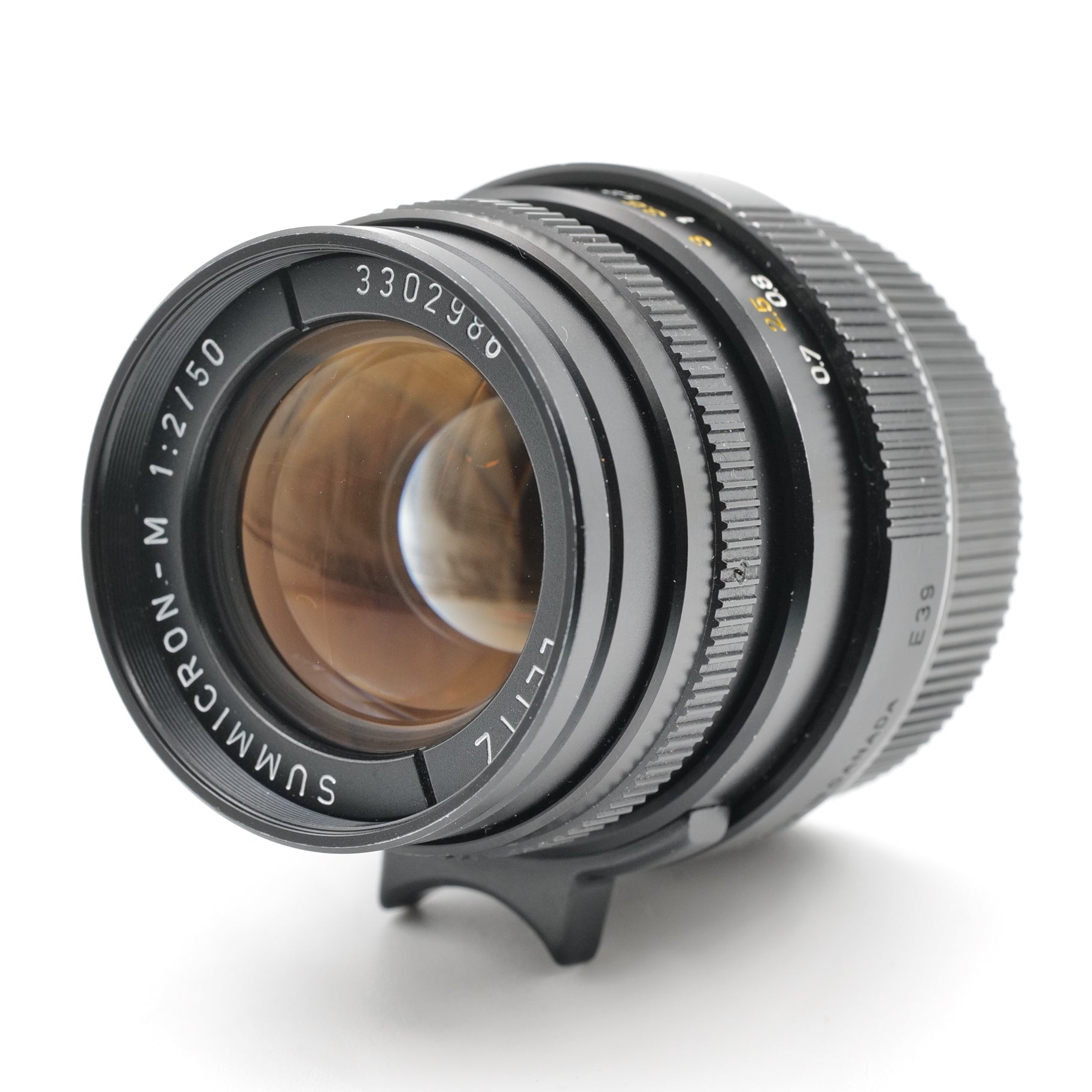 50mm f/2 v.4 Summicron. 3302986