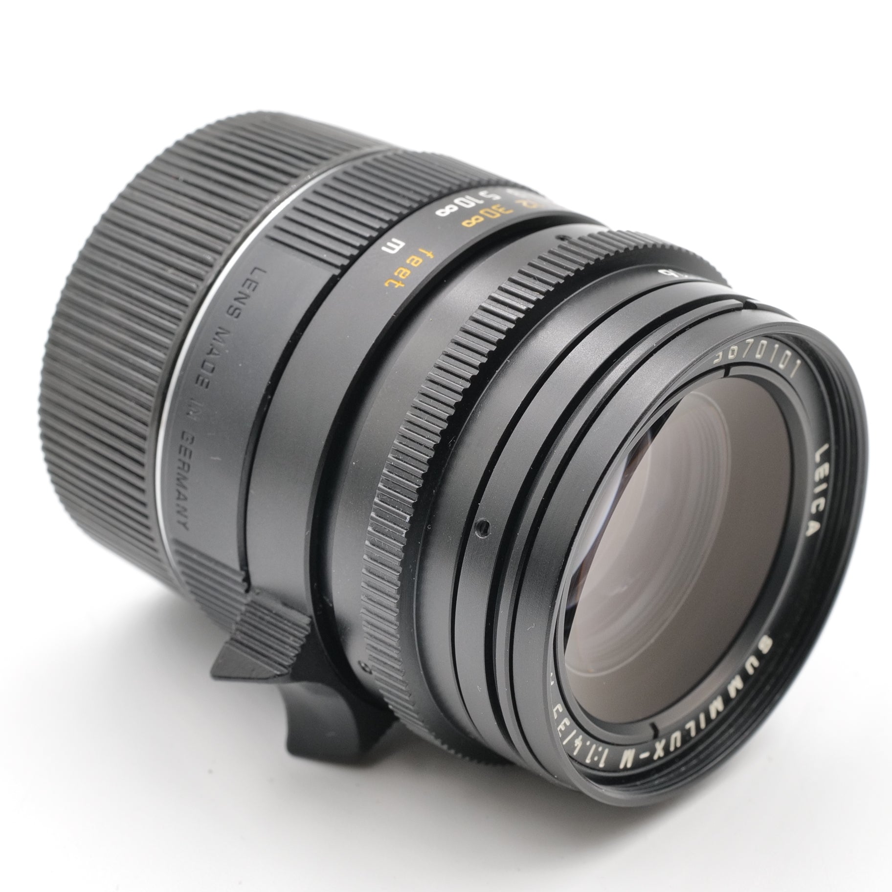 35mm f1.4 Summilux-M APSH, 6-Bit. 3670101