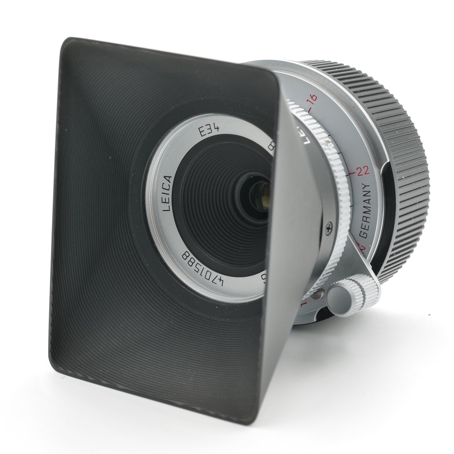 28mm f/5.6 Summaron-M, 6-Bit. 4701588