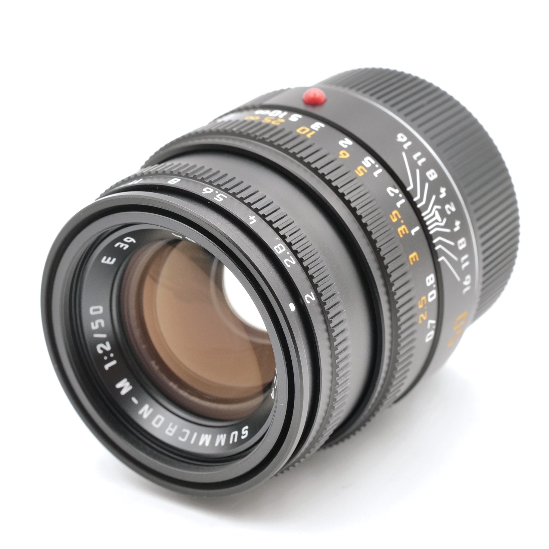 50mm f/2 Summicron-M v.5 6-Bit. 4892408
