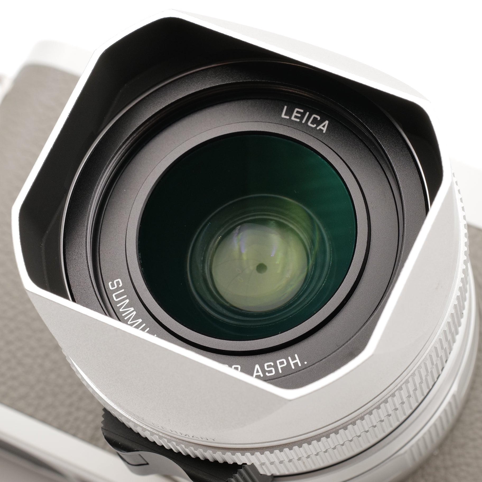 Q2 "Ghost" by Hodinkee. 5707849