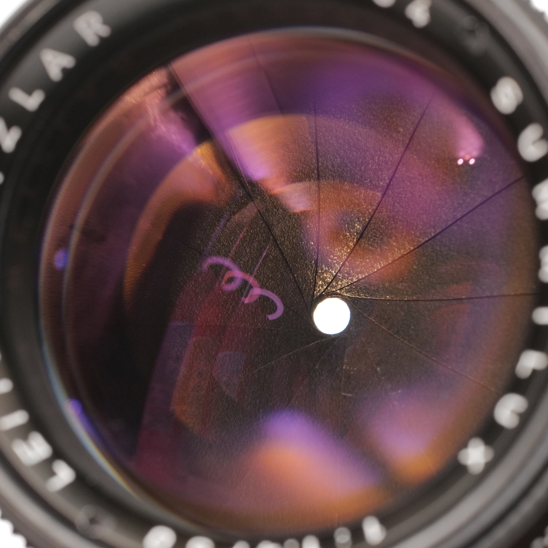 50mm f/1.4 Summilux. 2628054