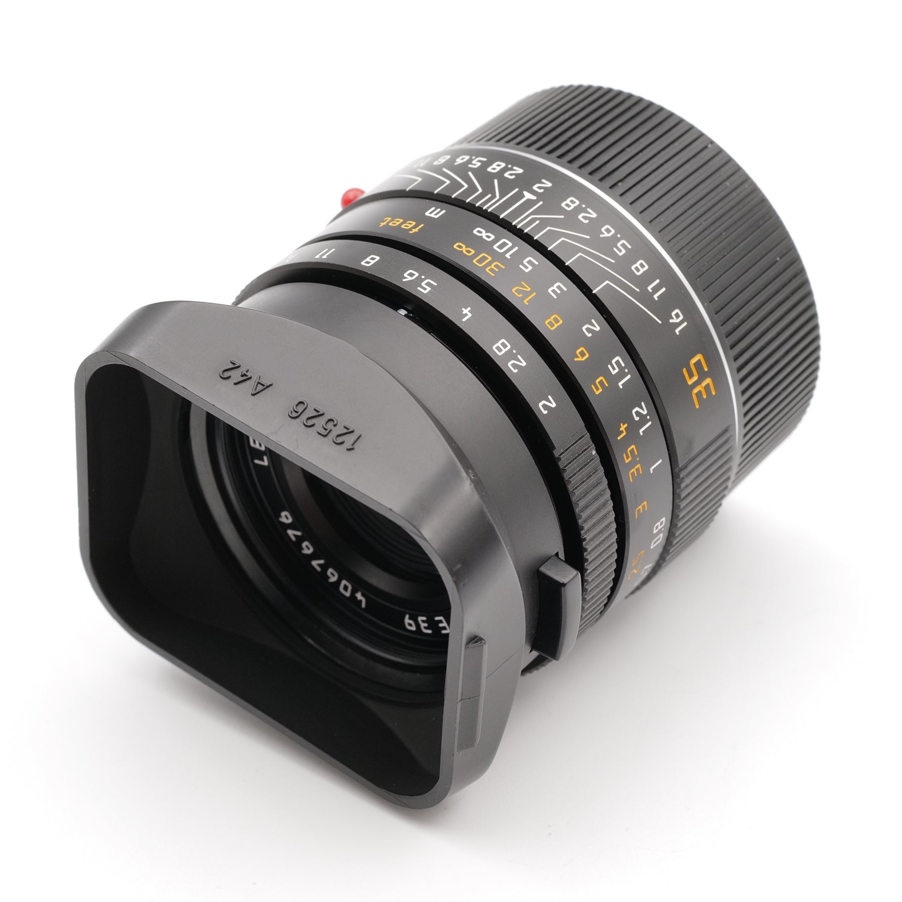 35mm f/2 Summicron-M ASPH. 4067676