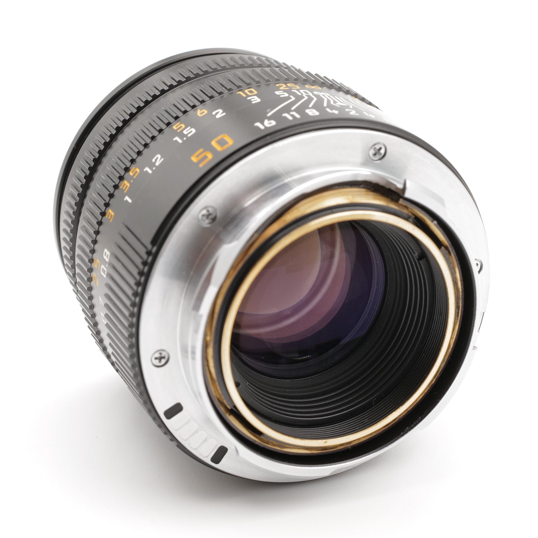 50mm f/2 Summicron-M. 4095663