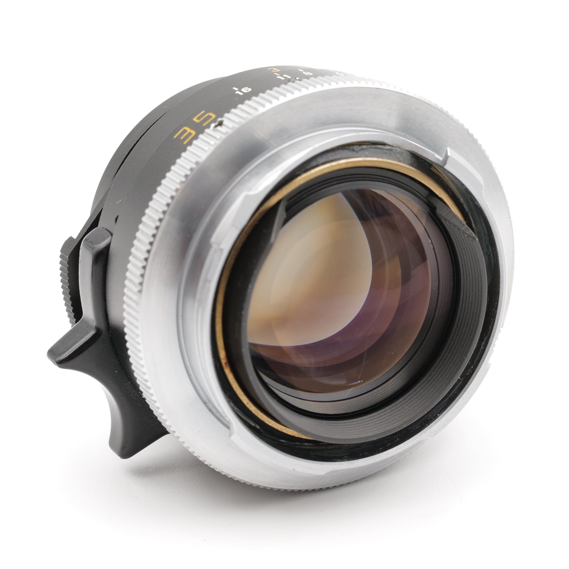 35mm f/1.4 Summilux-M. 3434427