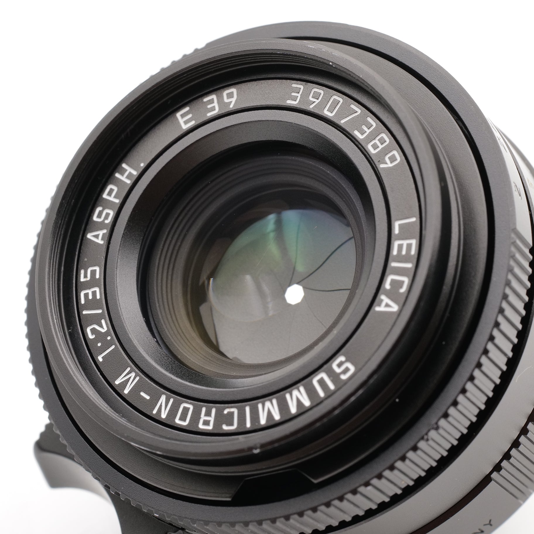 35mm f/2 Summicron-M ASPH. 3907389