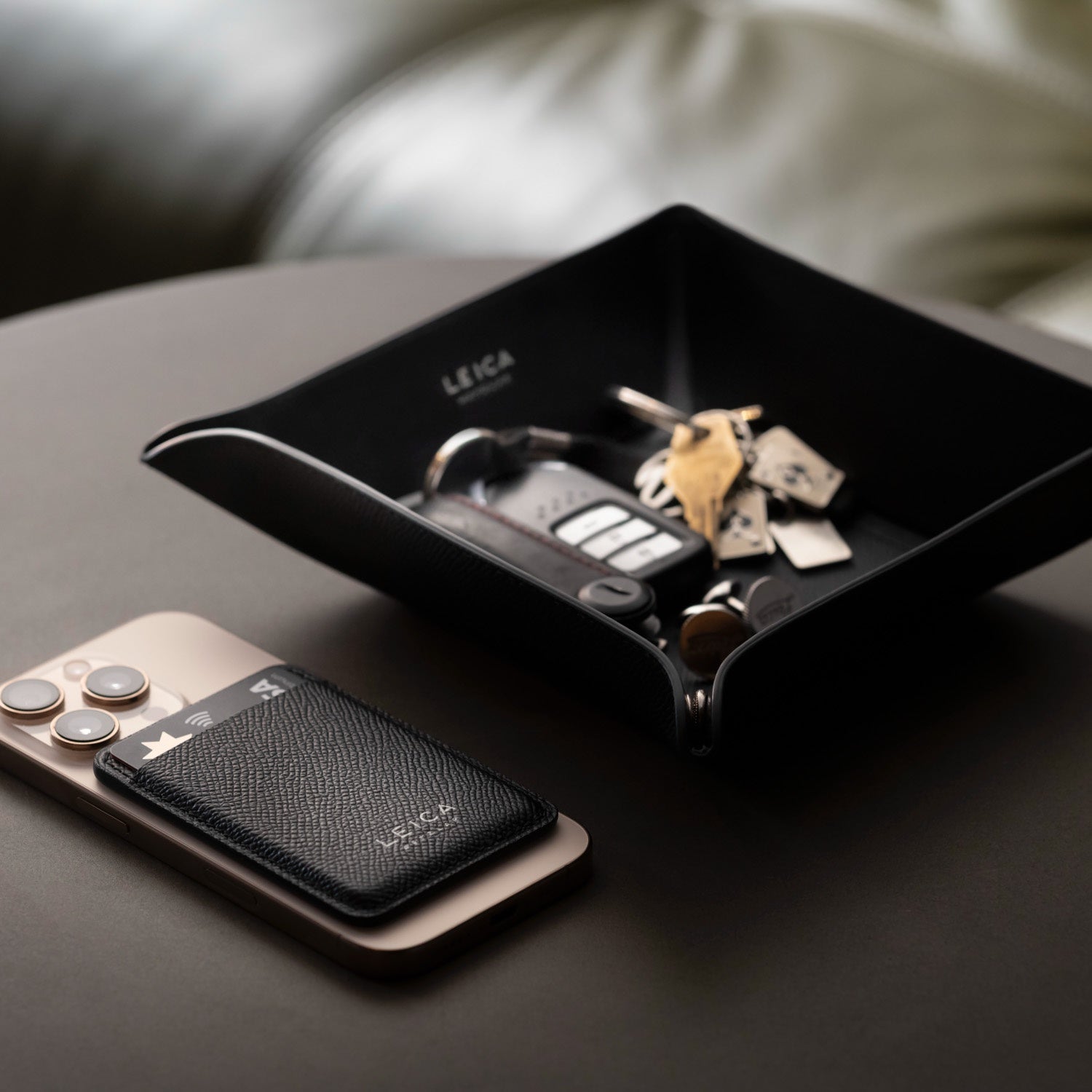 Tray, leather, black