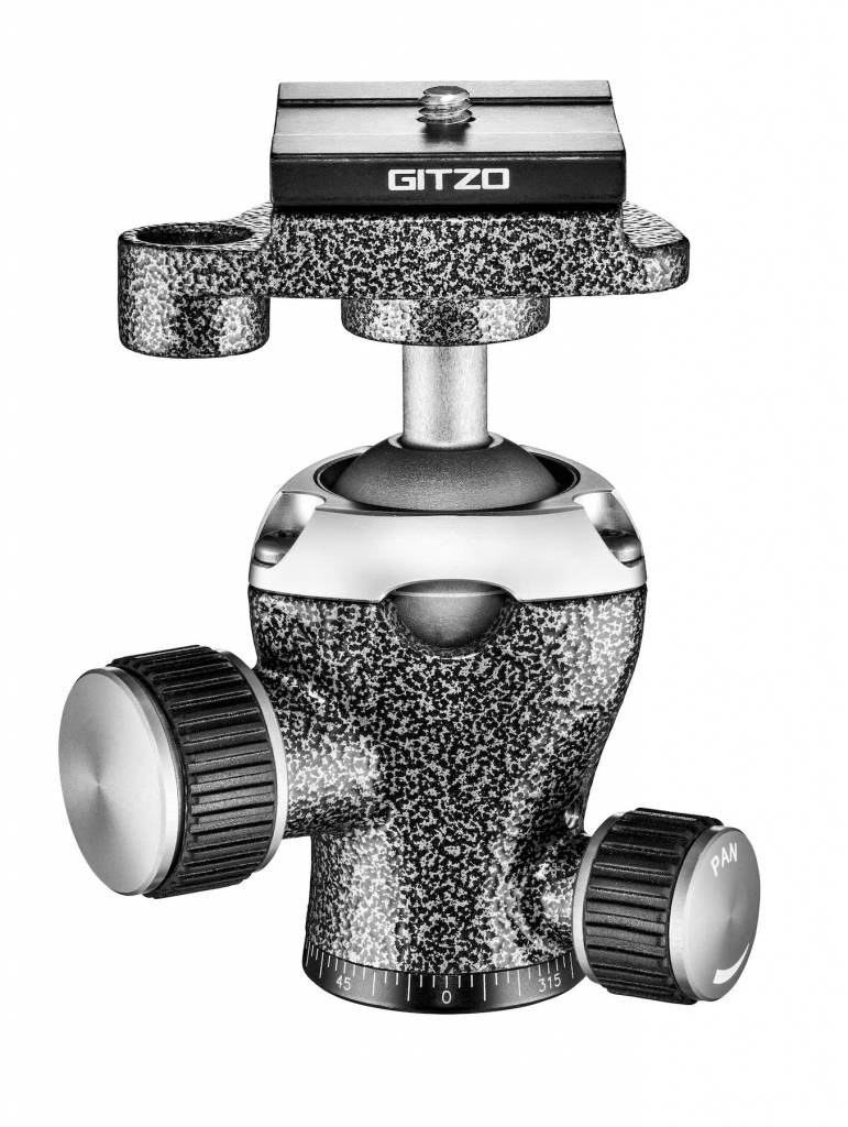 GK0545T-82TQD Series 0 Traveler Carbon eXact Tripod Kit includes case