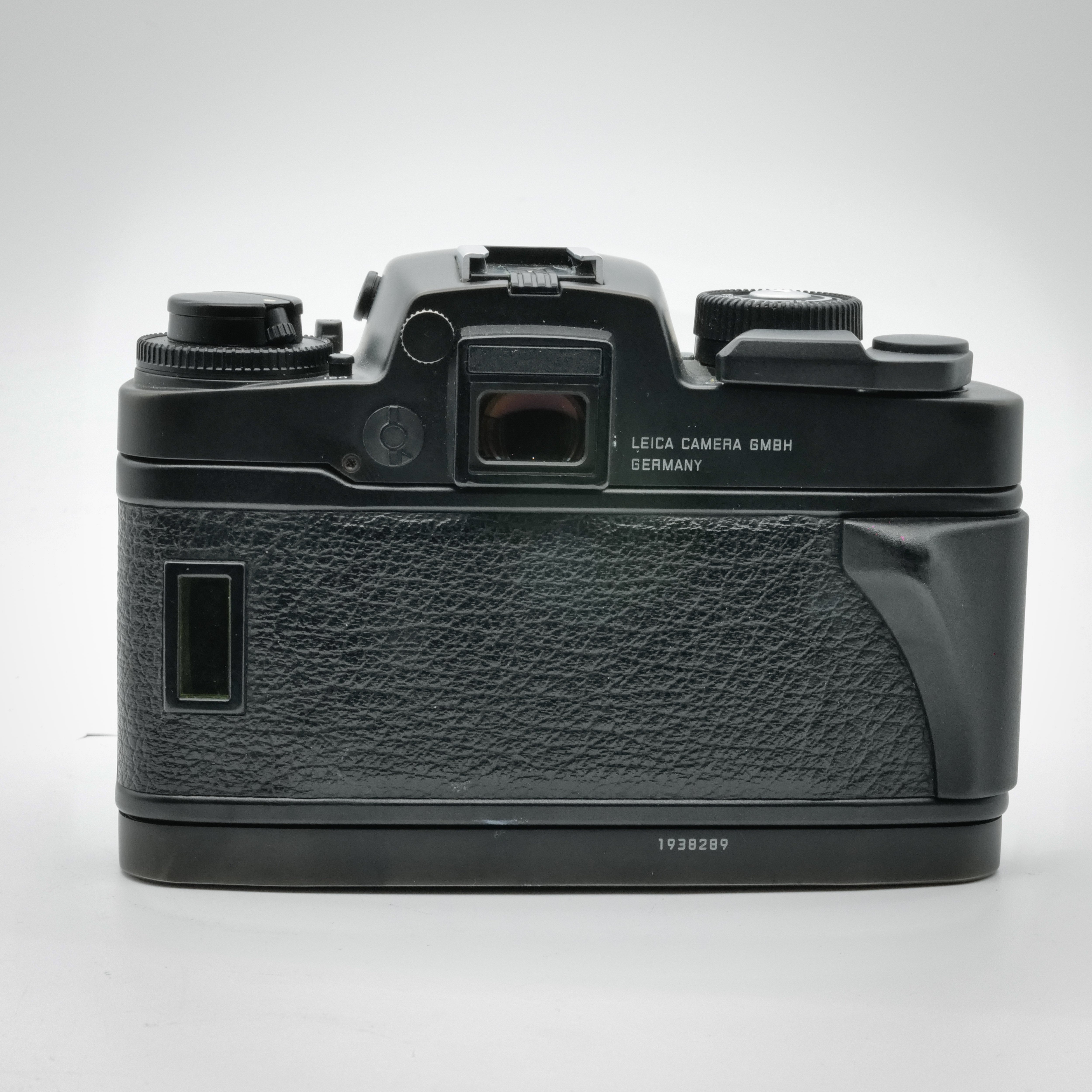 R7 black, 1938289