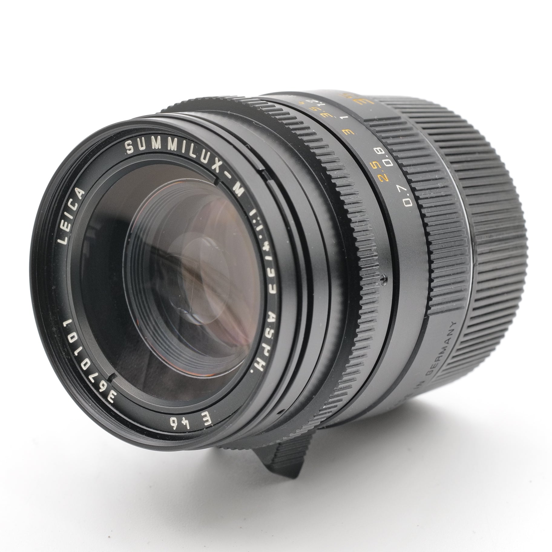 35mm f1.4 Summilux-M APSH, 6-Bit. 3670101