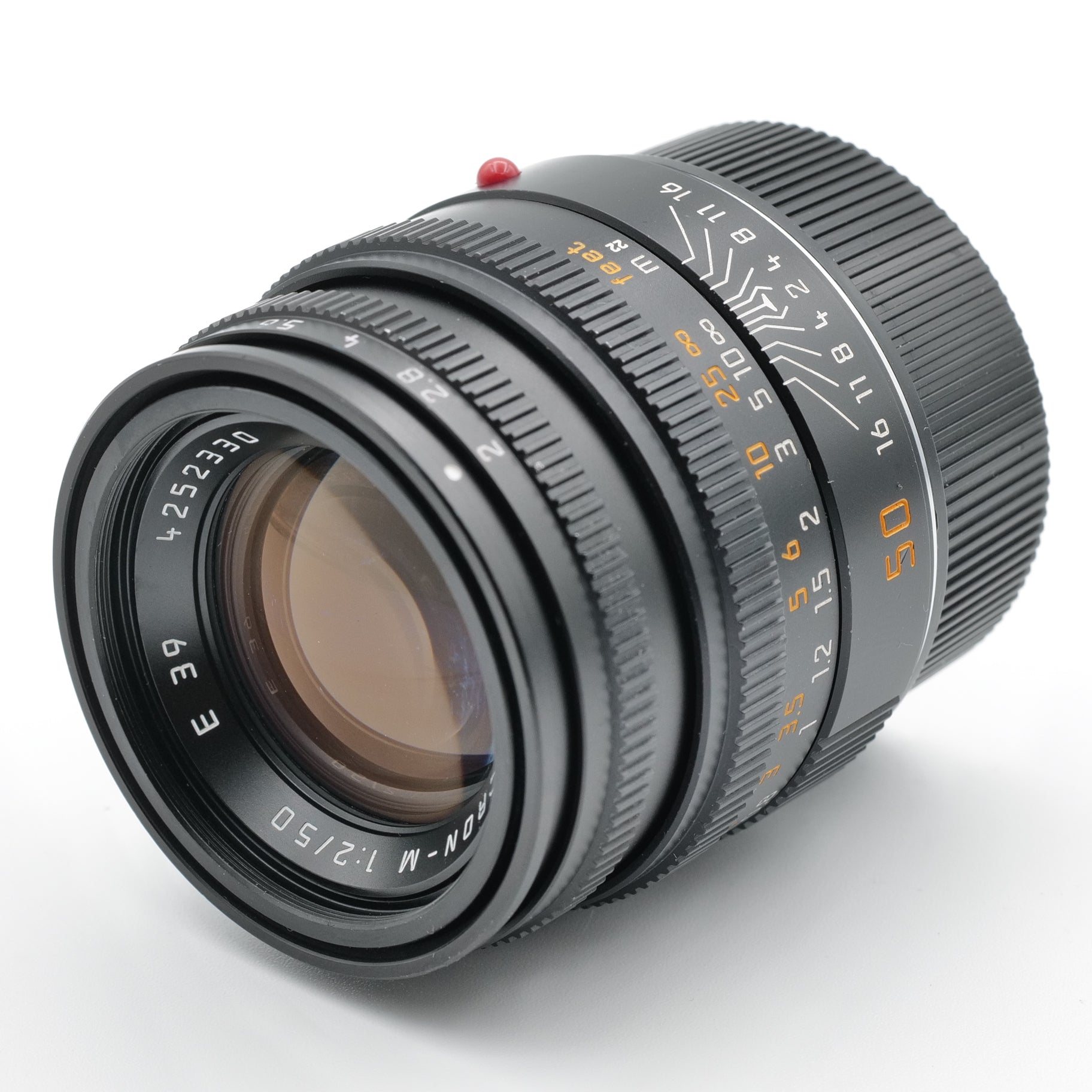 50mm f/2 Summicron-M v.5. 4252330