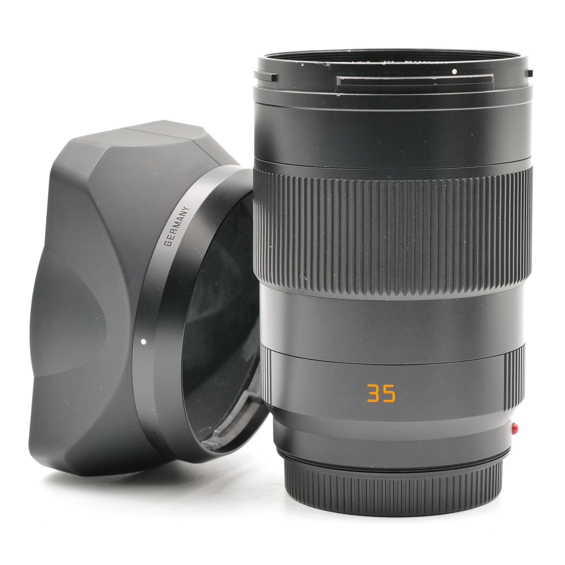 35mm f/2 Apo-Summicron-SL. 478851