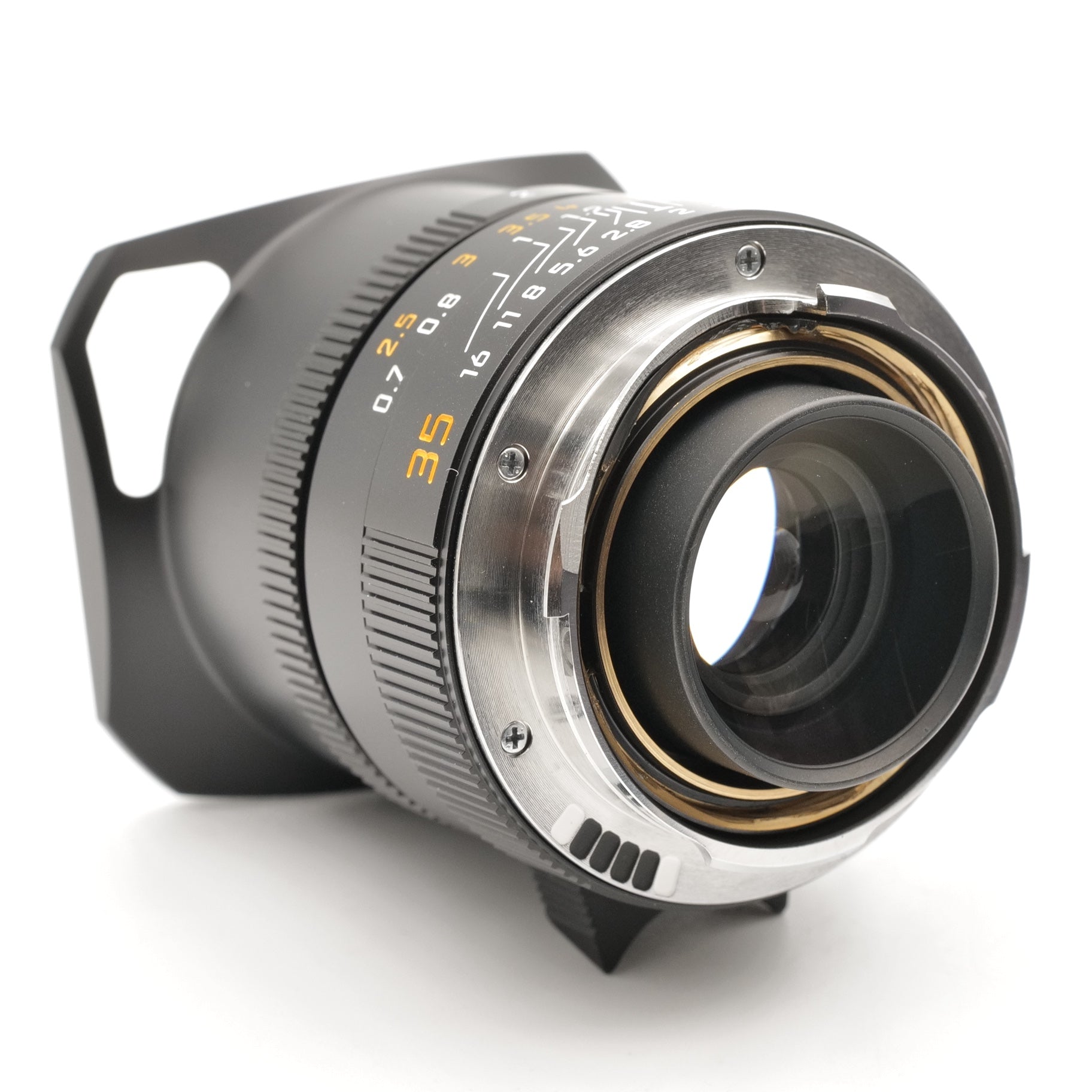 35mm f/2 Summicron ASPH VII. 4915785