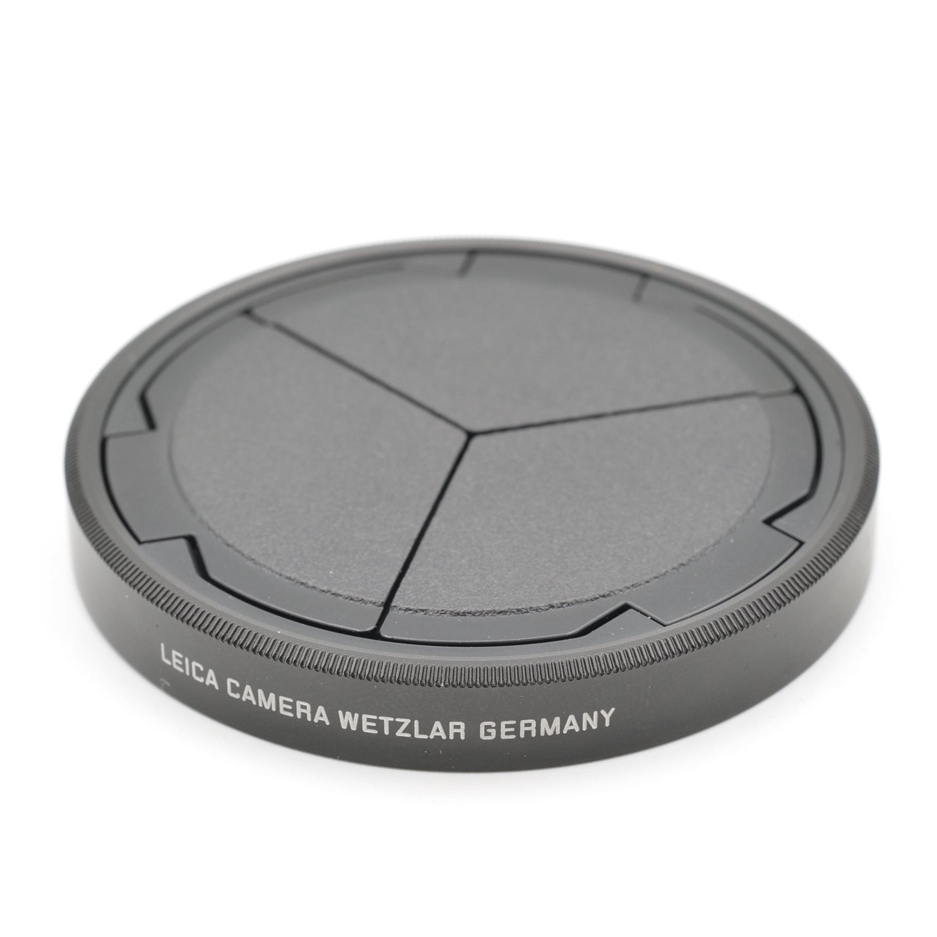 Automatic Lens Cap, Black. 18 548