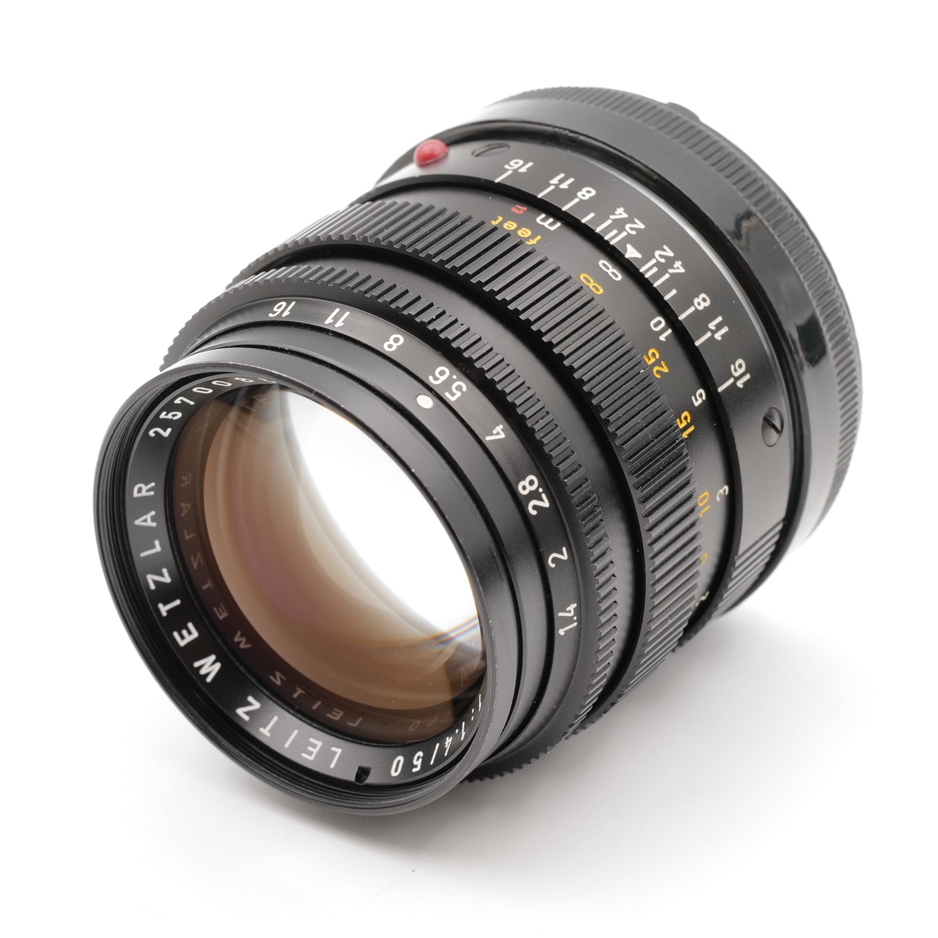 50mm f/1.4 Summilux. 2570085