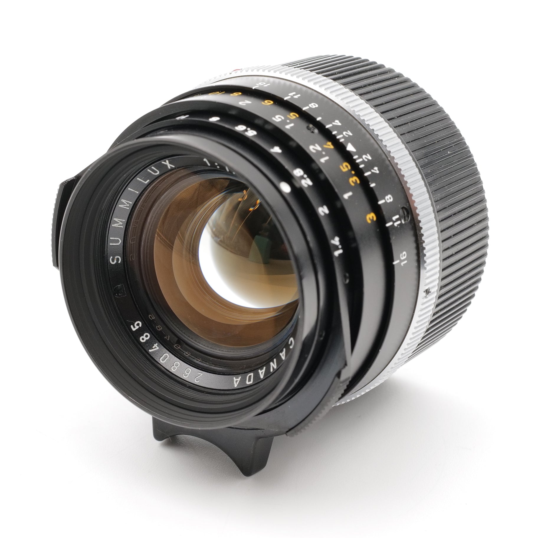 35mm f/1.4 Summilux. 2680485