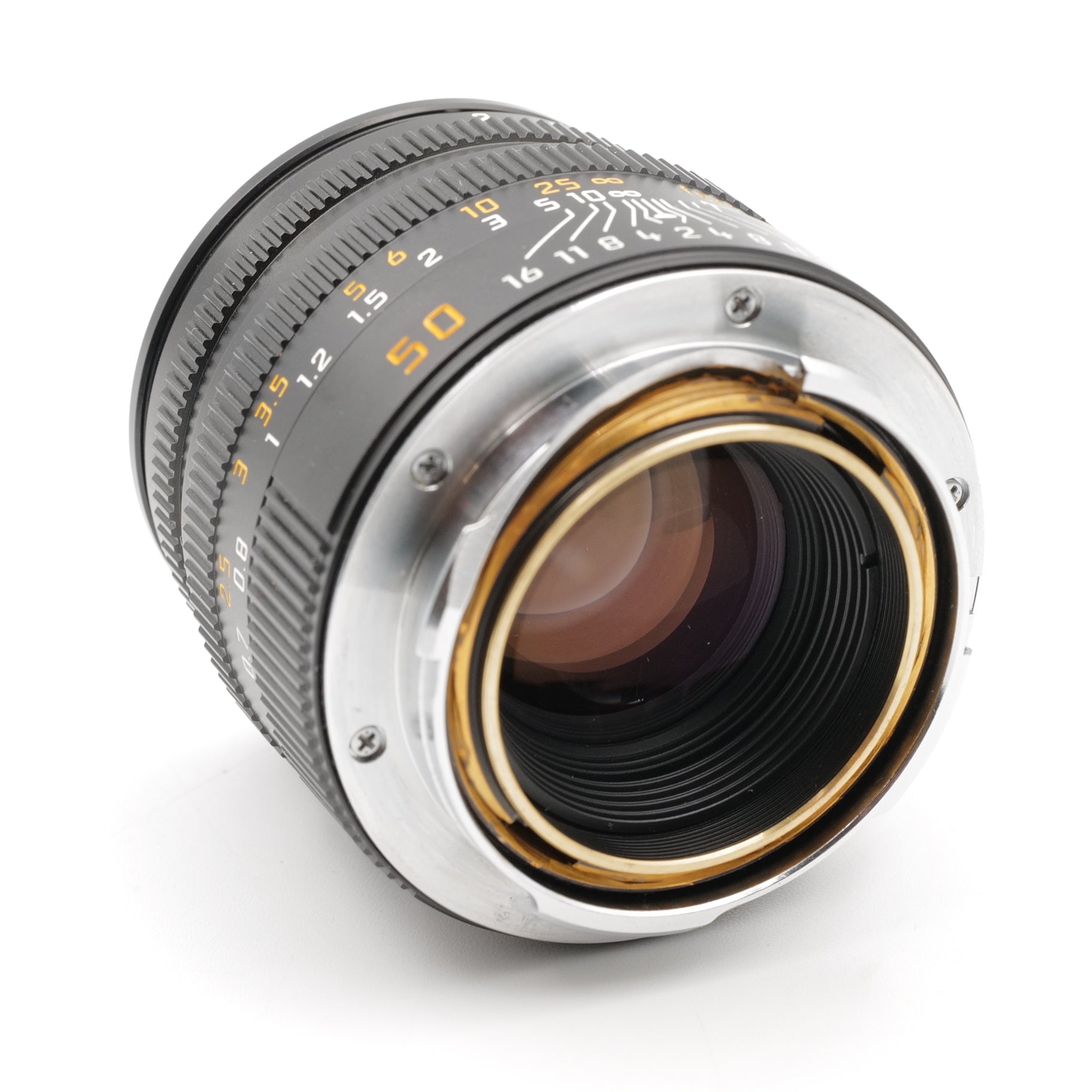 50mm f/2 Summicron-M. 3818531