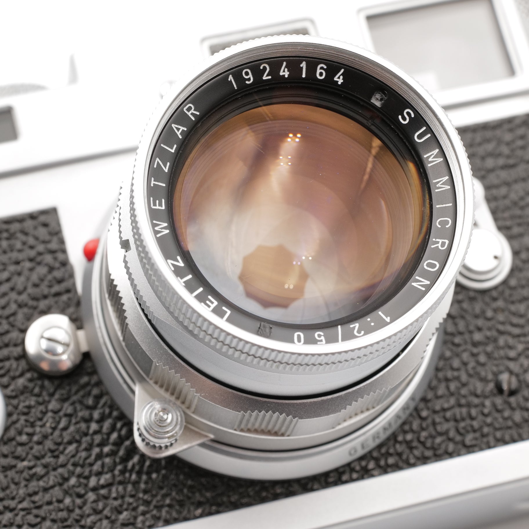 M2 w/ 50mm f/2 Summicron. 1112403