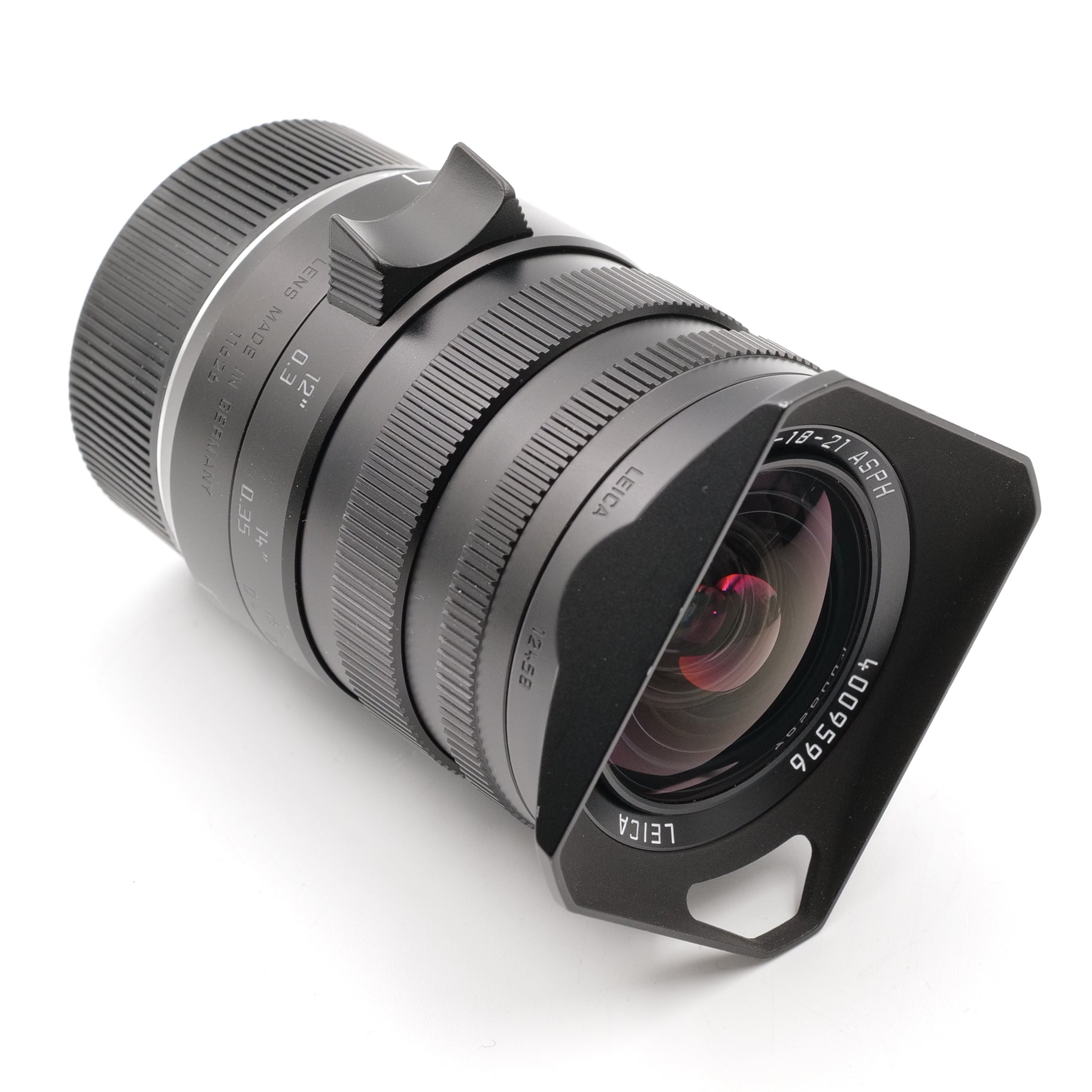 16-18-21mm f/4 Tri-Elmar-M ASPH c/w Universal VF. 4009596