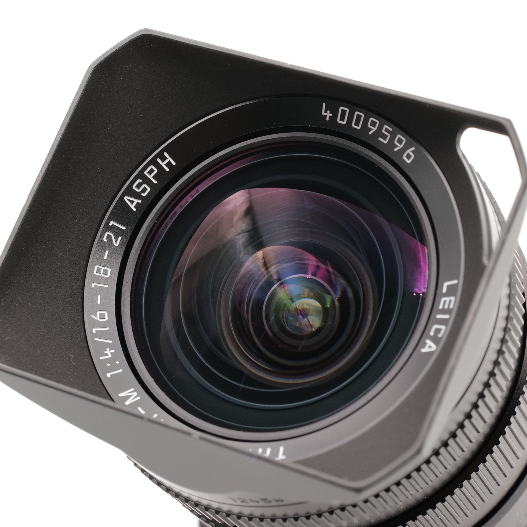 16-18-21mm f/4 Tri-Elmar-M ASPH c/w Universal VF. 4009596