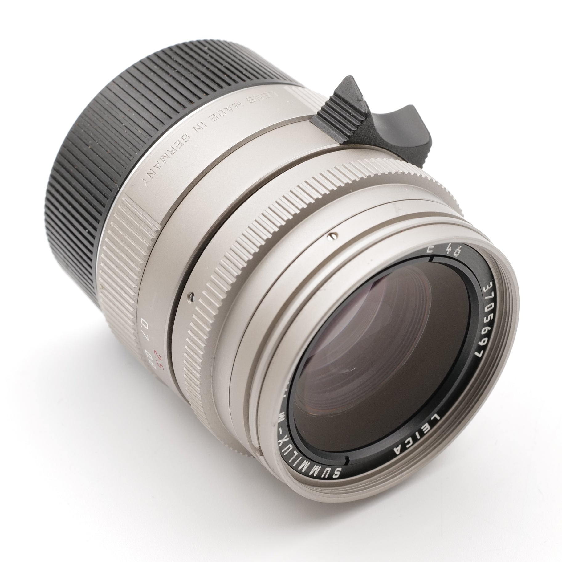 35mm f/1.4 Titanium Summilux-M ASPH. 3705697