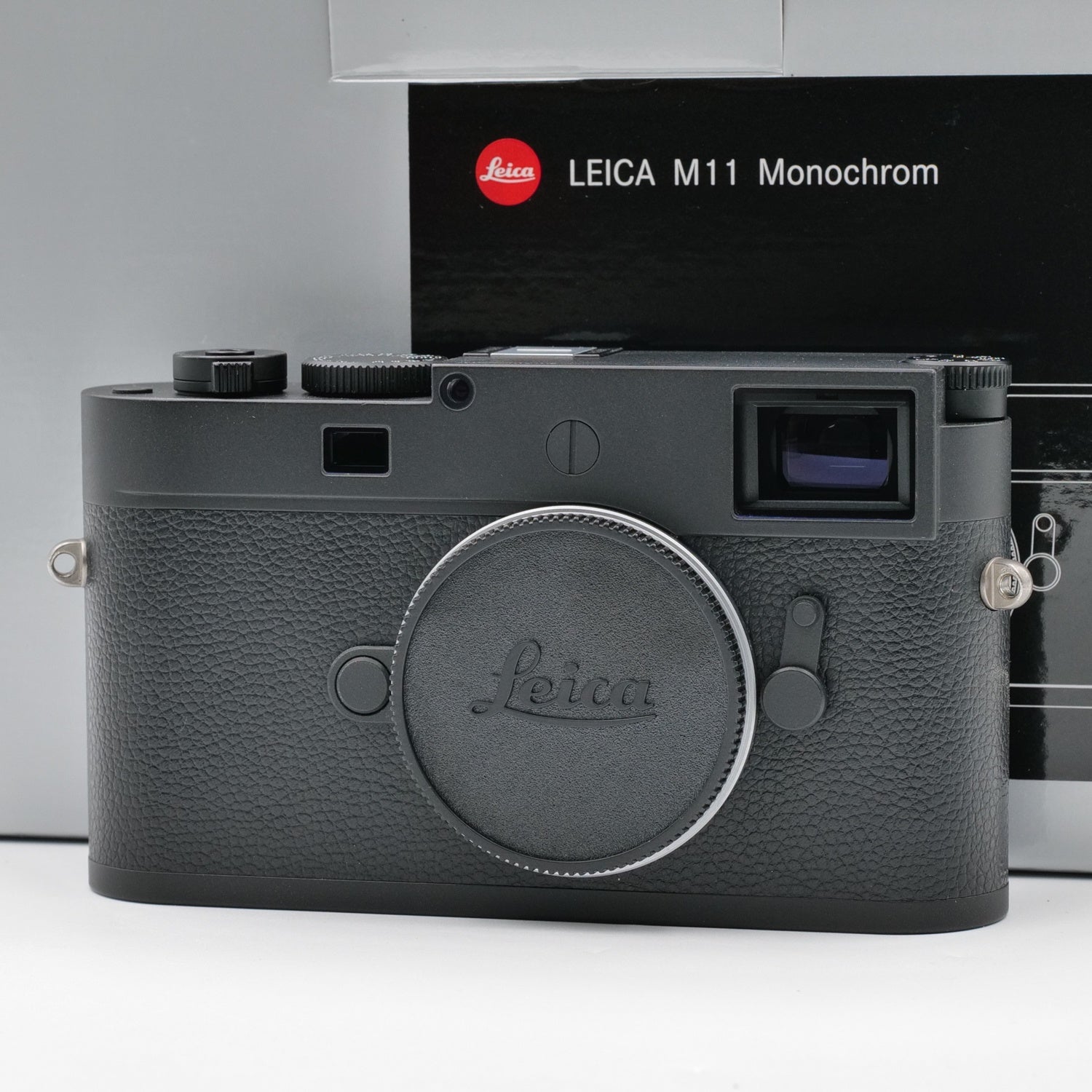 M11 Monochrome 5697596