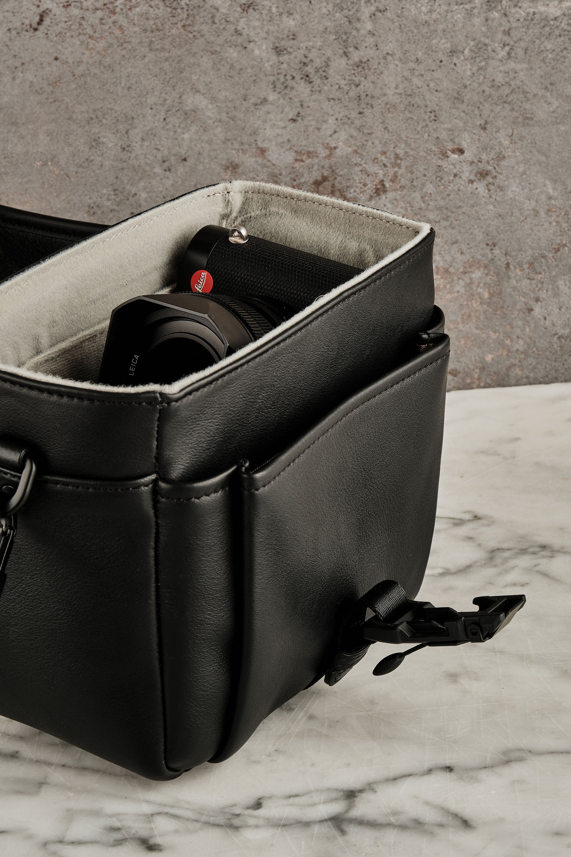 Oberwerth Momentum Bag leather camera bag